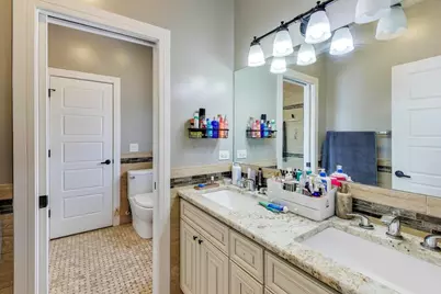 8511 Mango Avenue, Morton Grove, IL 60053 - Photo 20