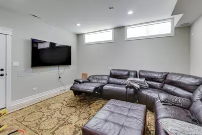 8511 Mango Avenue, Morton Grove, IL 60053 - Photo 28