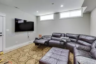 8511 Mango Ave, Morton Grove, IL 60053 - Photo 28