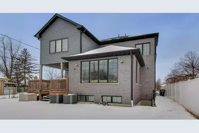 8511 Mango Avenue, Morton Grove, IL 60053 - Photo 32