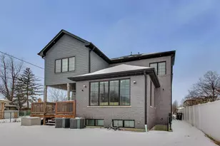 8511 Mango Ave, Morton Grove, IL 60053 - Photo 32