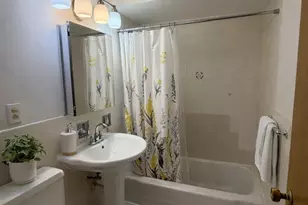 6250 N Kenmore Ave, Chicago, IL 60660 - Photo 2