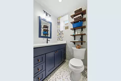 1811 W 17th Street #303, Chicago, IL 60608 - Photo 10