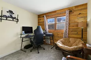 29W200 Forest Ave, West Chicago, IL 60185 - Photo 16