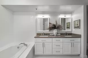 55 W Delaware Pl, Chicago, IL 60610 - Photo 12