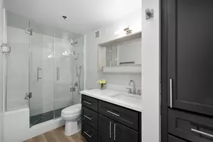 55 W Delaware Pl, Chicago, IL 60610 - Photo 16