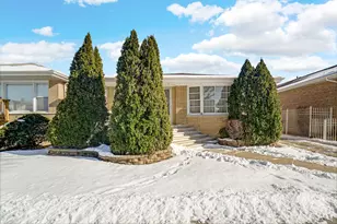 8129 S Sacramento Ave, Chicago, IL 60652 - Photo 2