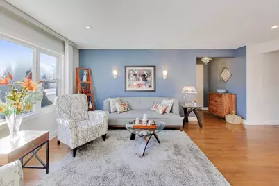 8428 McCormick Boulevard, Skokie, IL 60076 - Photo 6