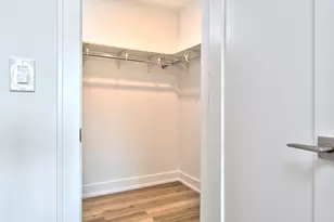 9396 Landings Ln, Des Plaines, IL 60016 - Photo 18