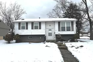 335 E Mulberry Dr, Glenwood, IL 60425 - Photo 1