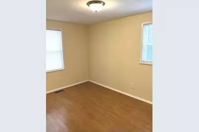 335 E Mulberry Drive, Glenwood, IL 60425 - Photo 6