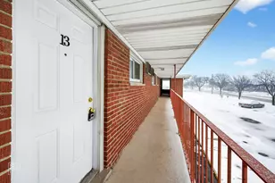 115 Dover Dr, Des Plaines, IL 60018 - Photo 10