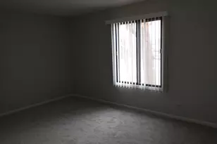 905 Surrey Dr, Schaumburg, IL 60193 - Photo 12