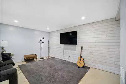 722 S 9th Avenue, Saint Charles, IL 60174 - Photo 10