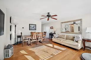 722 S 9th Ave, Saint Charles, IL 60174 - Photo 2