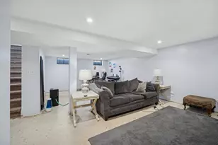 722 S 9th Ave, Saint Charles, IL 60174 - Photo 12