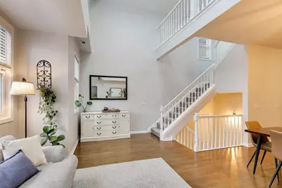 2852 N Damen Avenue #3, Chicago, IL 60618 - Photo 4