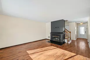 1678 Groton Ct, Wheaton, IL 60189 - Photo 4