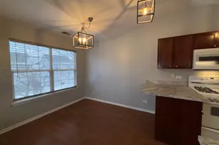 1313 N Red Oak Cir, Round Lake Beach, IL 60073 - Photo 10