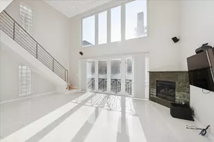 1614 W Augusta Blvd, Chicago, IL 60622 - Photo 2