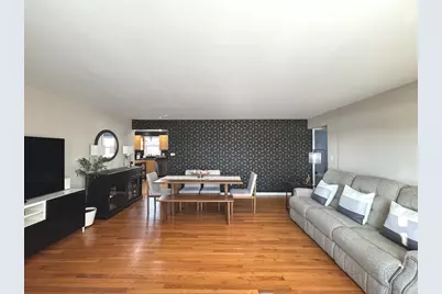 315 W Brookmont Boulevard, Bradley, IL 60915 - Photo 4