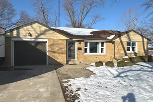 315 W Brookmont Blvd, Bradley, IL 60915 - Photo 1