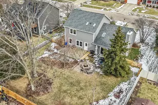 540 Parkside Dr, Elburn, IL 60119 - Photo 2