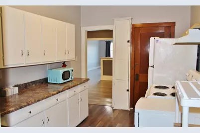 404-1/2 Liberty Street #UPSTAIRS, Morris, IL 60450 - Photo 8