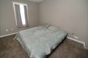 904 1/2 W Marquette St, Ottawa, IL 61350 - Photo 8