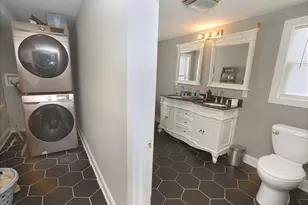 904 1/2 W Marquette St, Ottawa, IL 61350 - Photo 6