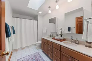 909 S Wheaton Ave, Wheaton, IL 60189 - Photo 22