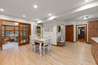 909 S Wheaton Avenue, Wheaton, IL 60189 - Photo 8