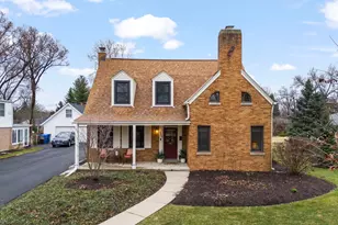 909 S Wheaton Ave, Wheaton, IL 60189 - Photo 1