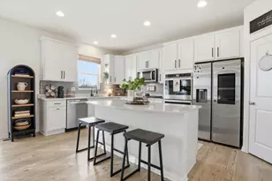 1229 Mariemont Rd, Sugar Grove, IL 60554 - Photo 10