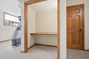 9 Spruce Ct, Bloomington, IL 61704 - Photo 34