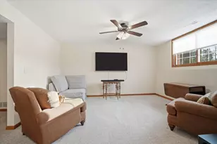 9 Spruce Ct, Bloomington, IL 61704 - Photo 32