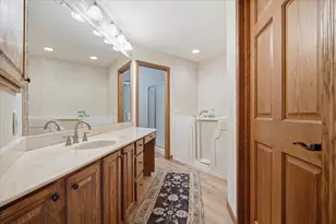 9 Spruce Ct, Bloomington, IL 61704 - Photo 20