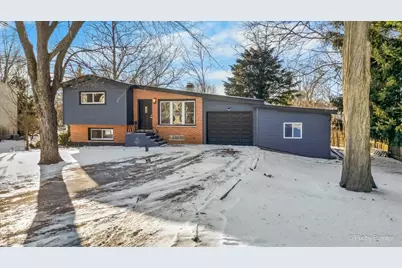 1004 S Grove Avenue, Barrington, IL 60010 - Photo 2