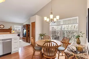 1216 Darnell Dr, Mundelein, IL 60060 - Photo 6