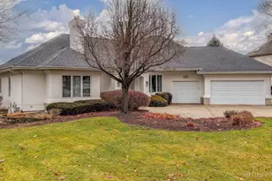 4205 Royal Fox Dr, Saint Charles, IL 60174 - Photo 4