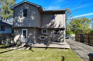 35W325 Lambert Ave, Saint Charles, IL 60174 - Photo 2