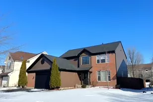 7038 Westwood Dr, Carpentersville, IL 60110 - Photo 2