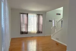 7038 Westwood Dr, Carpentersville, IL 60110 - Photo 8