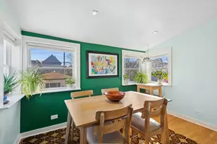 2947 N Washtenaw Ave, Chicago, IL 60618 - Photo 12