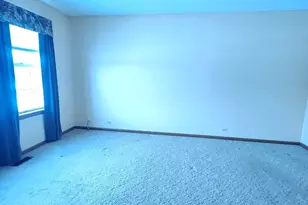 1782 Pebble Beach Cir, Elgin, IL 60123 - Photo 2