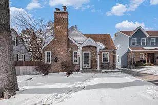 474 S York St, Elmhurst, IL 60126 - Photo 1