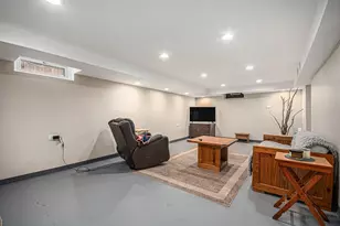 474 S York St, Elmhurst, IL 60126 - Photo 22