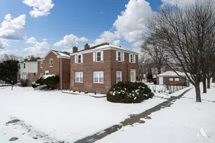 10100 S Luella Ave, Chicago, IL 60617 - Photo 2