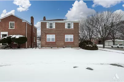10100 S Luella Avenue, Chicago, IL 60617 - Photo 4