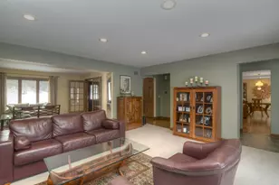 400 Cardinal Dr, Bloomingdale, IL 60108 - Photo 14